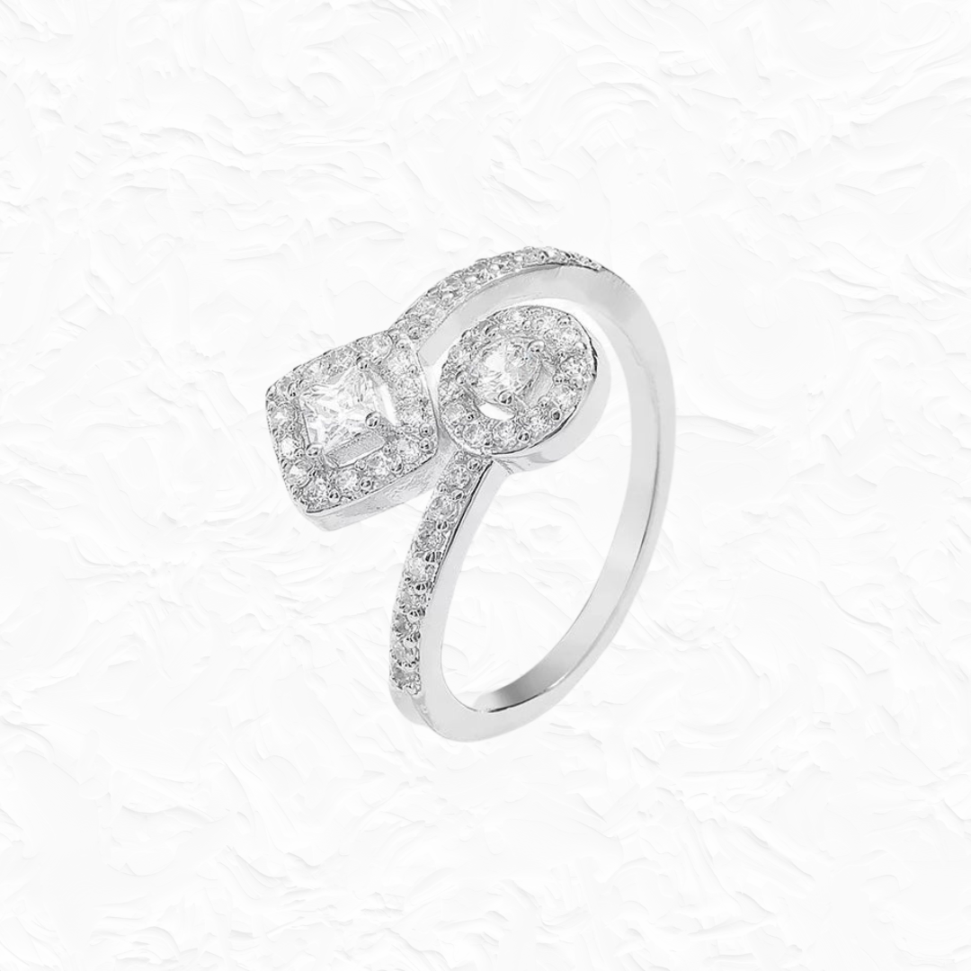 Vive Spiral CZ Ring